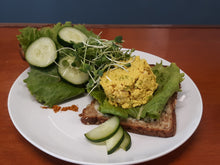 Load image into Gallery viewer, CURRY CHICKEN SANDWICH